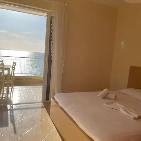 Jola * Sarande