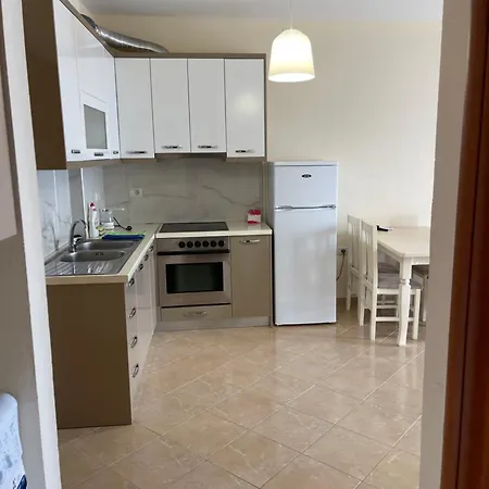 Jola Apartment *