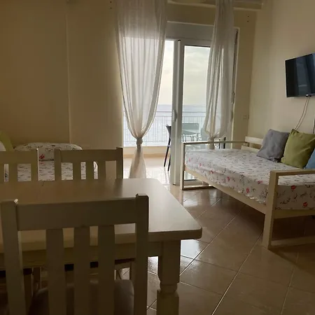 Jola Apartment *